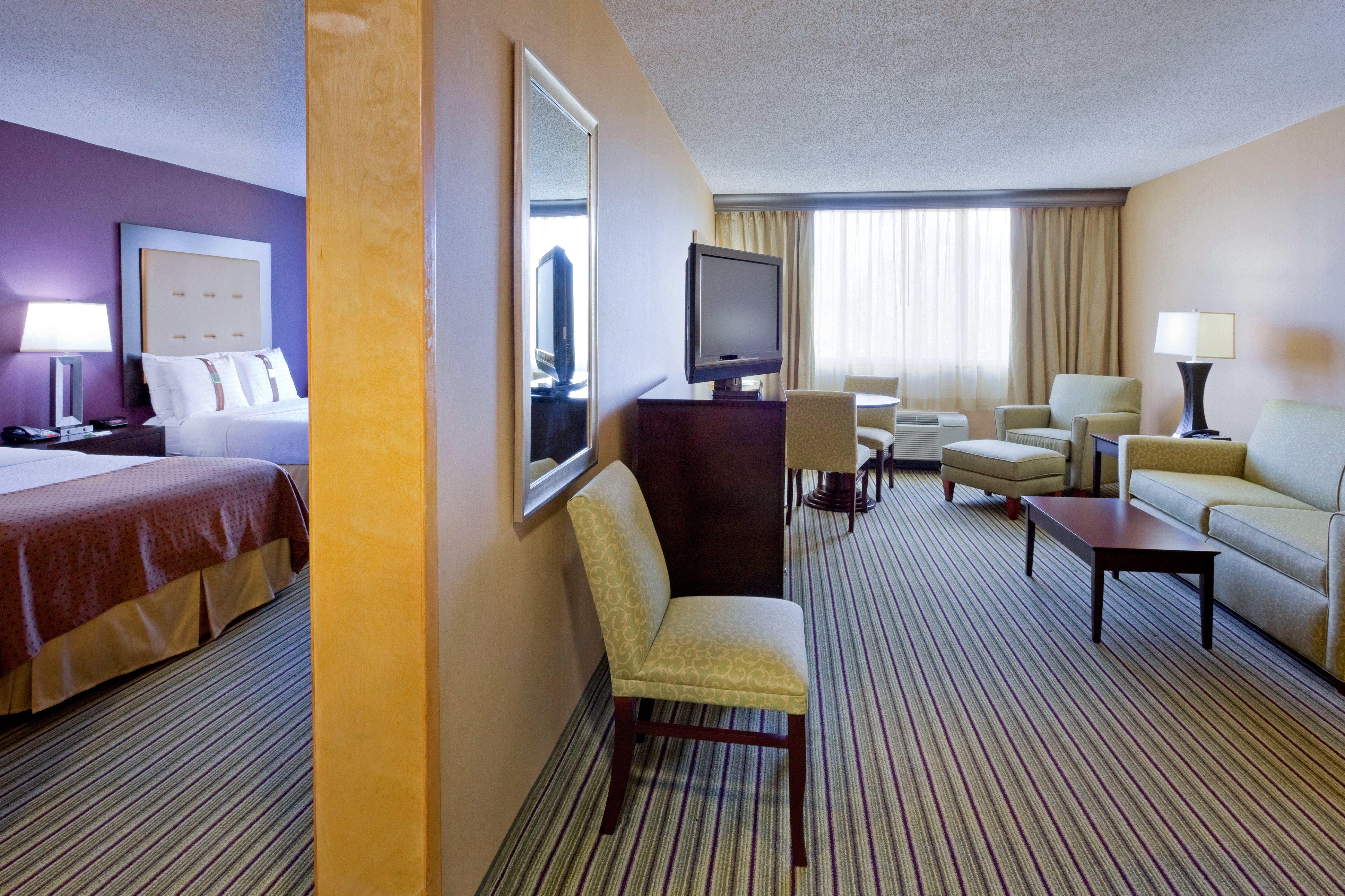 Holiday Inn & Suites Parsippany Fairfield, An Ihg Hotel Экстерьер фото